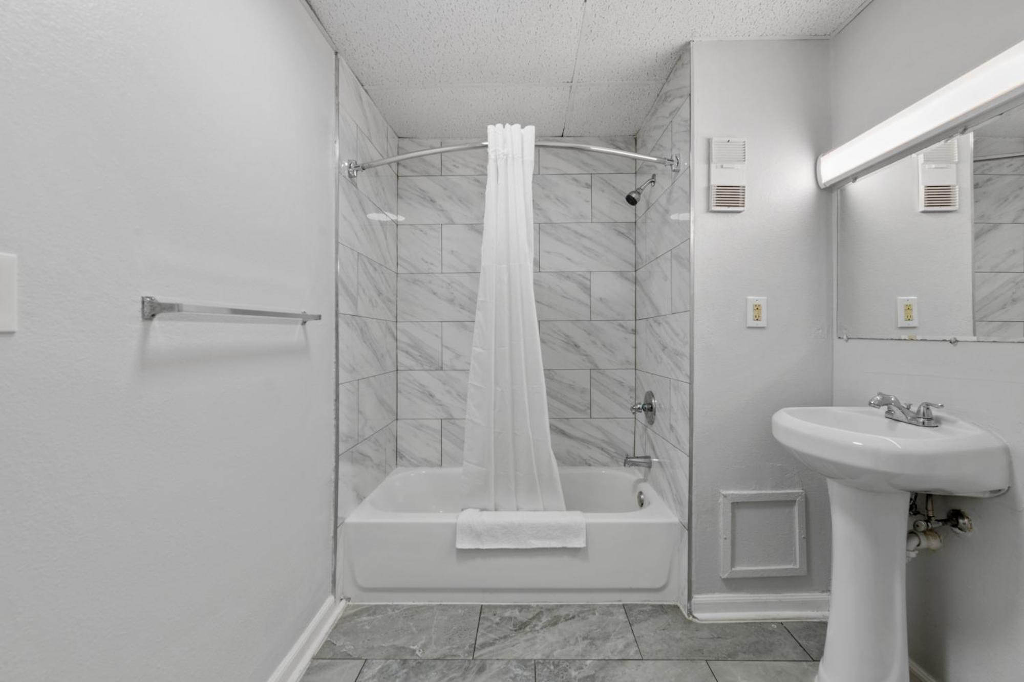 Budget Inn-Norfolk, Va - Oceanview Экстерьер фото