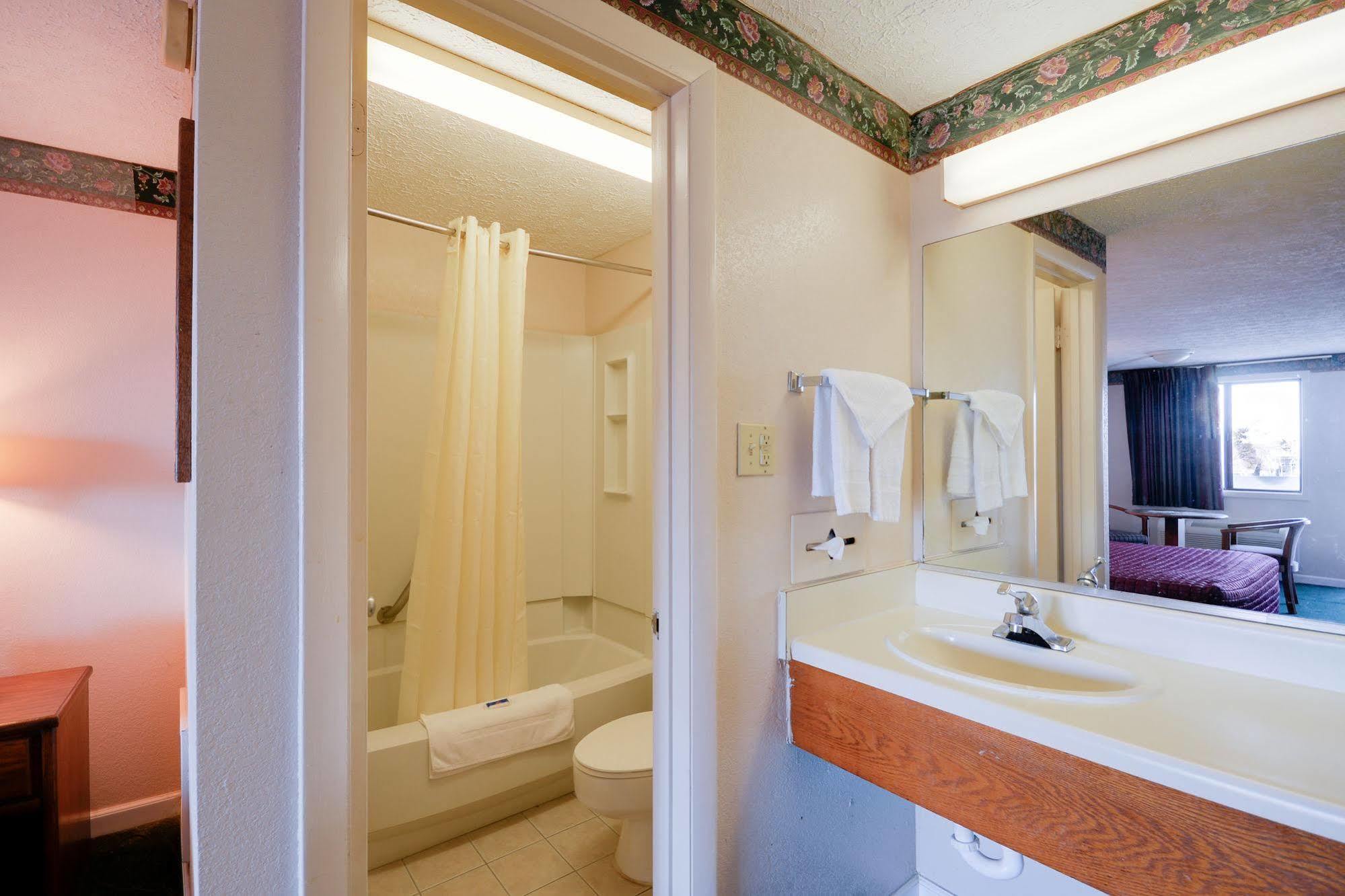 Budget Inn-Norfolk, Va - Oceanview Экстерьер фото